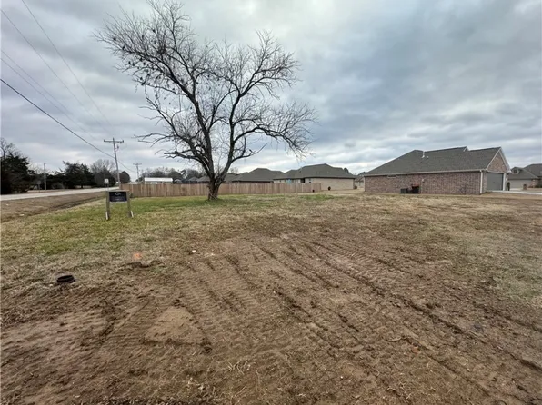 104 Stoneledge Dr, Lavaca, AR 72941
