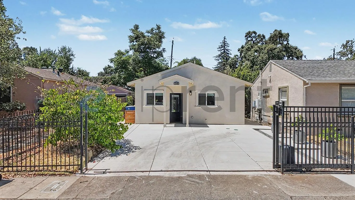1 bed, 400 sqft, $1,499 — Photo 1