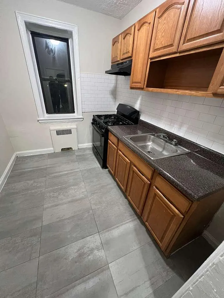 2 bed, 800 sqft, $1,895 — Photo 2