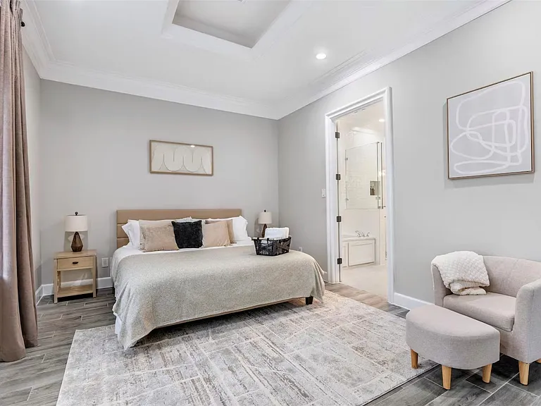 1719 Blodgett St — Photo 15