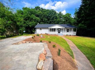 3362 Chevy Chase St, Winston Salem, NC 27107