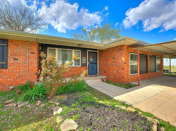 306 S 3rd Ave, Stroud, OK 74079