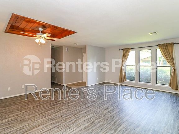 3rd image of 444 W 147th Pl S