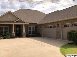 41 Cypress Grove Ln, Huntsville, AL 35824