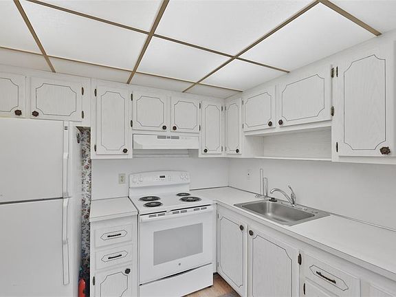 4th image of 1811 BEDFORD LANE #163