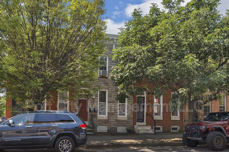 1 bed, 1.0 bath, 790 sqft, $1,300 — Photo 2