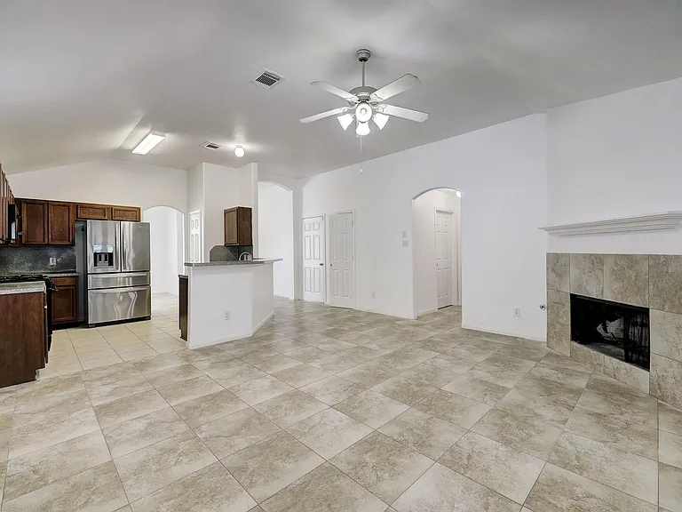 25407 Clover Ranch Dr — Photo 7