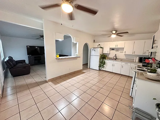 4377 W Daisy St — Photo 4