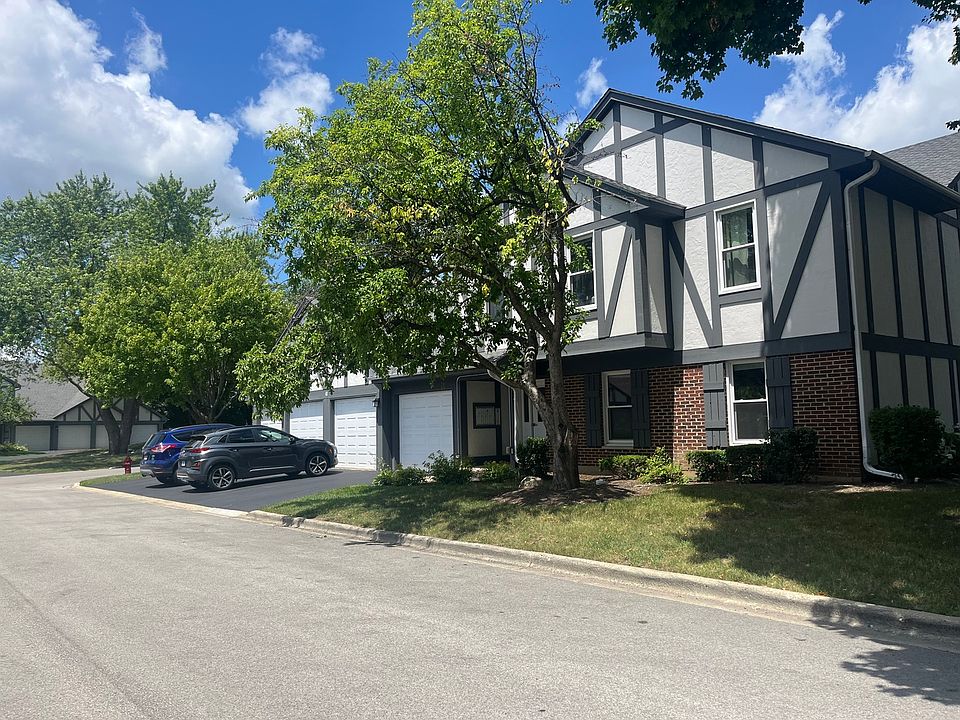 2nd image of 43 W Fern Ct #226C