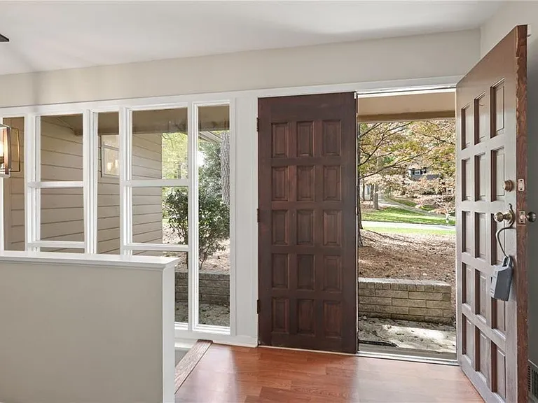 705 Edgewater Trl NW — Photo 11
