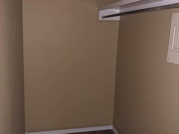 3rd image of 204 N Mississippi St