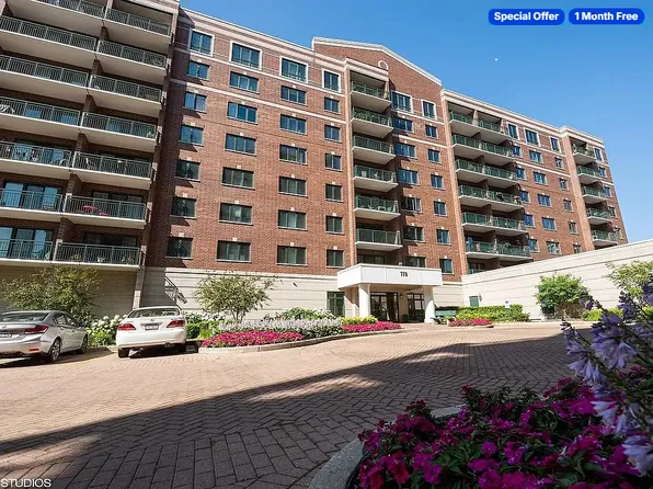 770 Pearson St APT 211, Des Plaines, IL 60016