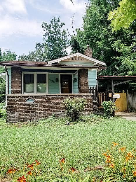 1st image of 2635 Woodbine Ave