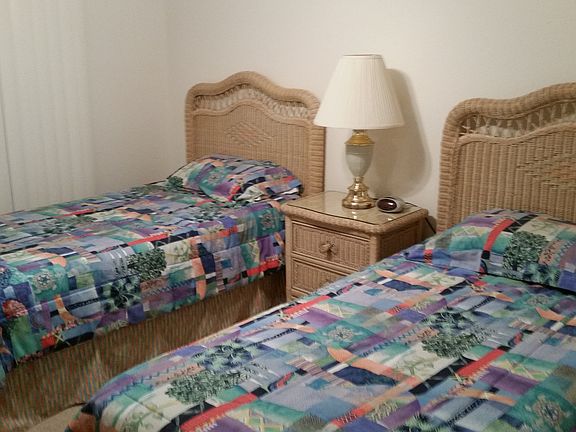 3rd Bedroom - Upstairs