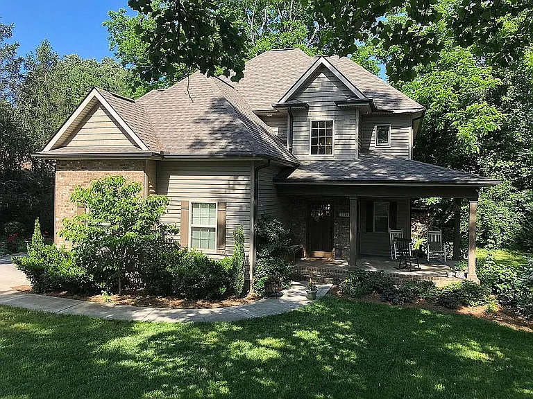 1320 Whitower Dr — Photo 1