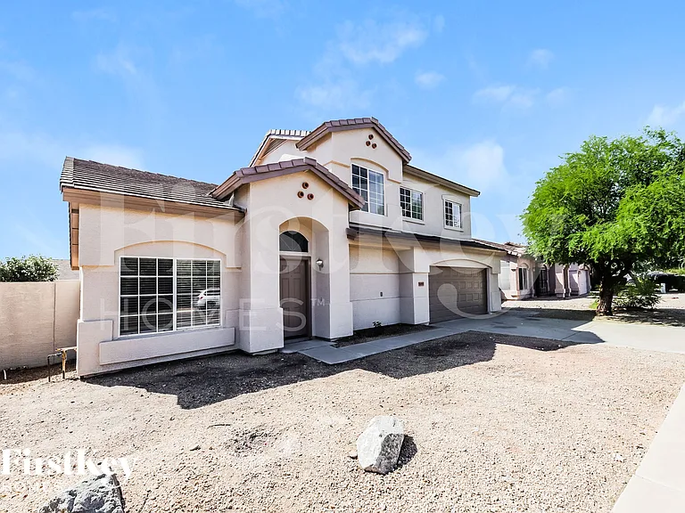 14919 W Honeysuckle Ln — Photo 2