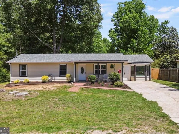 28 Rose Ct, Powder Springs, GA 30127