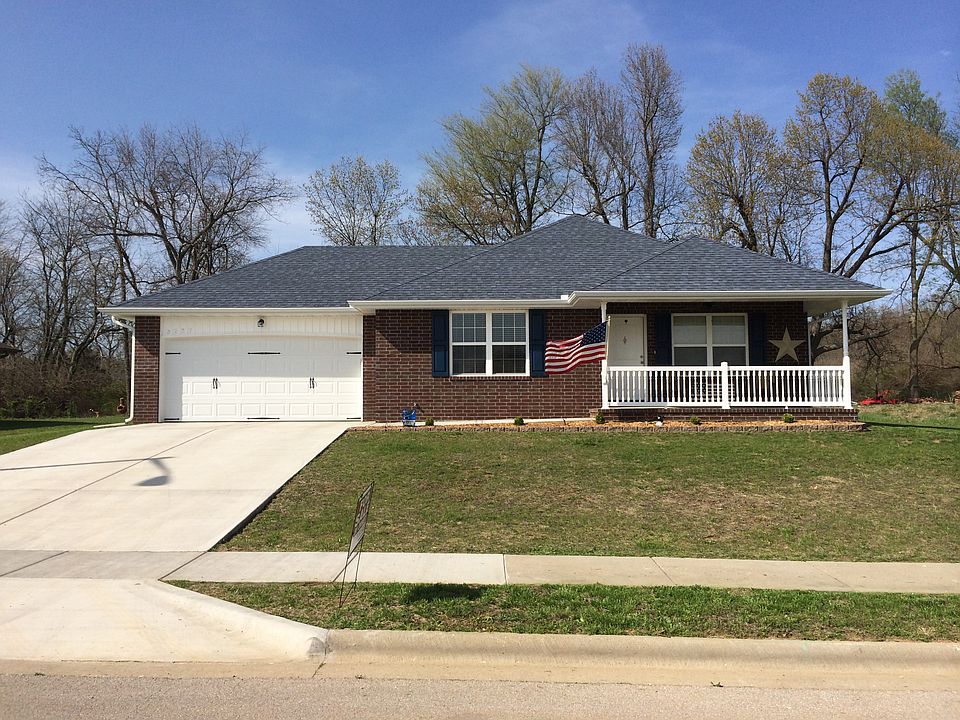 3237 E. Bradford