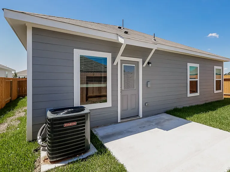 16427 Honeysuckle Hill Dr — Photo 19