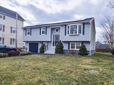 71 Ash St, Fall River, MA, 02724