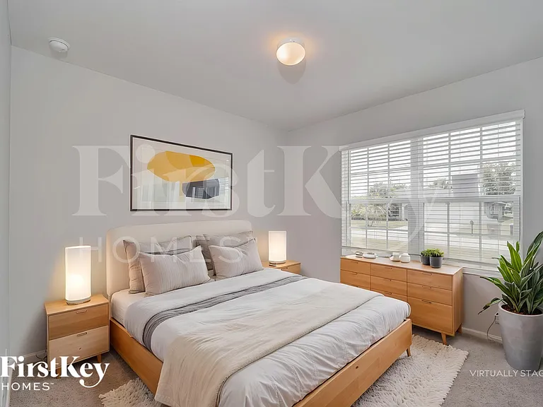 217 SE 27th St — Photo 15