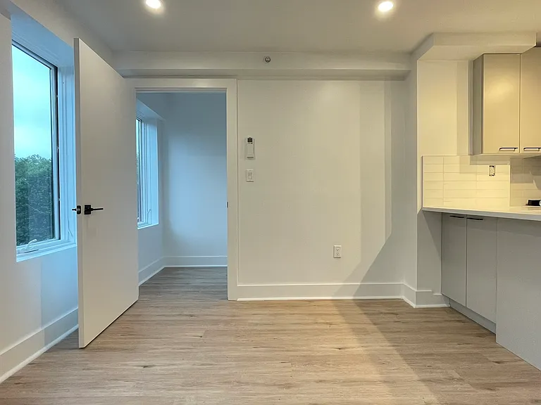 129 McDonald Ave #4B — Photo 4