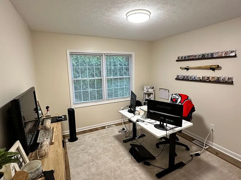 1641 York Dr NW — Photo 13