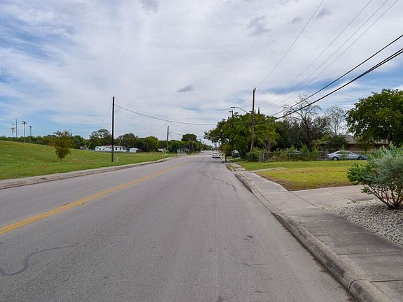 4th image of 4706 W Martin St