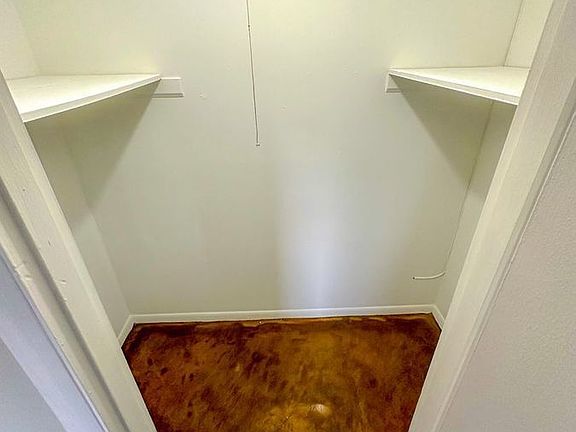 5th image of 1601 Alexandria Dr APT 8