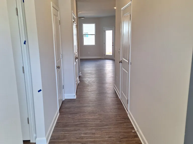 34 Gregory Village Dr — Photo 2