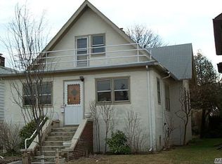 318 W Hudson St, Long Beach, NY 11561