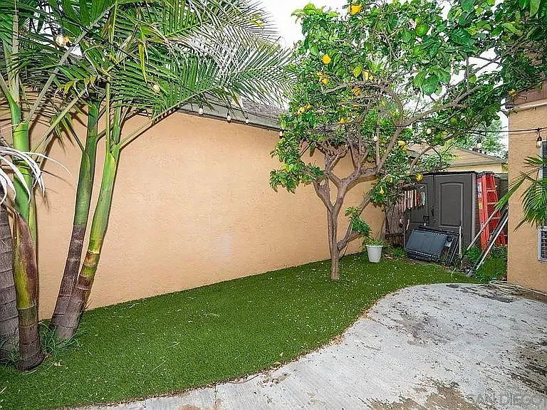 9022 Flanders Dr — Photo 17