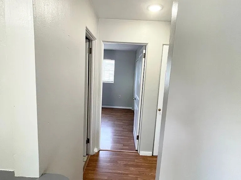 1343 W Point Dr #1 — Photo 6