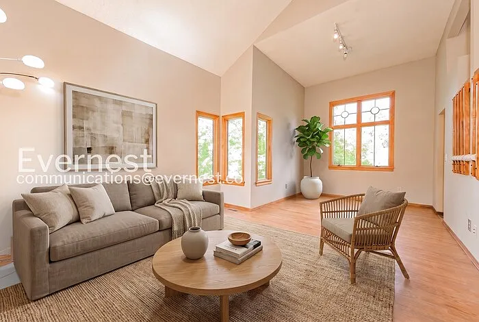 3 bed, 2.5 bath, 2150 sqft, $3,100 — Photo 3