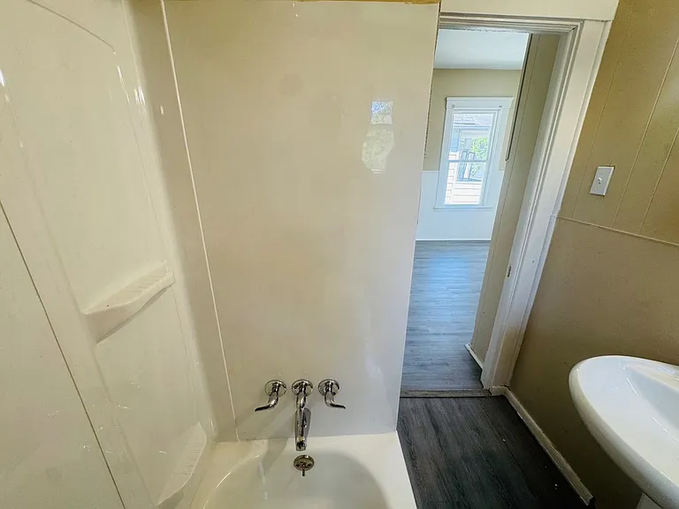 3405 Roehl Ave — Photo 37