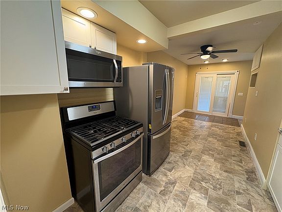 5th image of 350 Louisiana Ave