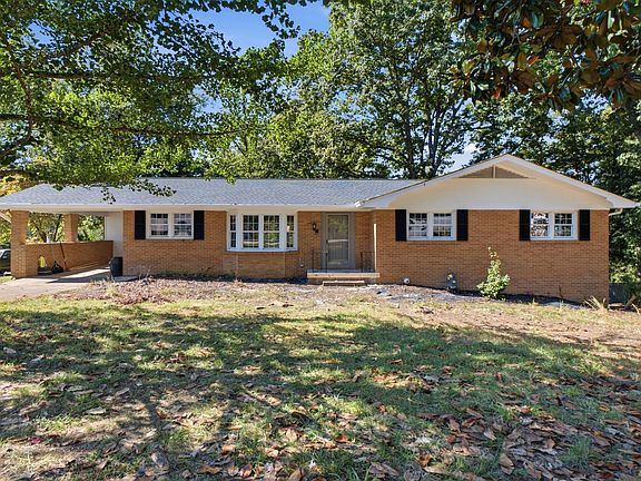2nd image of 2025 Haven Crest Dr