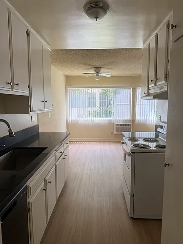 Floor plan 2 Bedrooms 2 Baths
