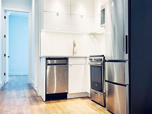 2nd image of 1333 Gates Ave #2E