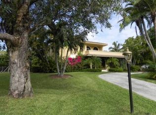 3 Middle Rd, Sewalls Pt, FL 34996