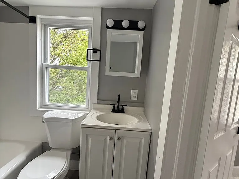 266 Linden St — Photo 42