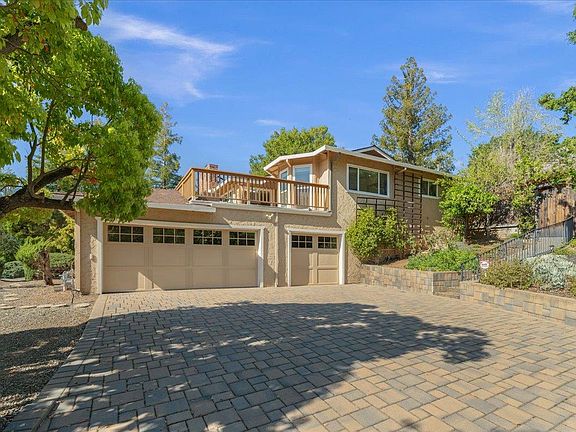 2nd image of 1207 Woodview Trl