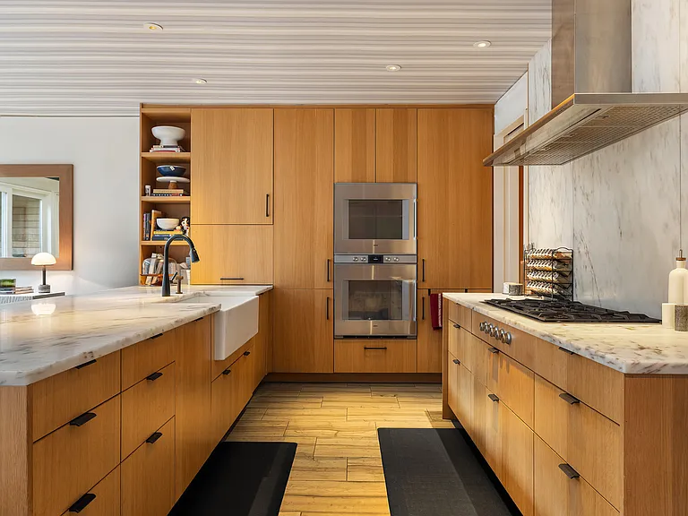 74 Washington Pl #1 — Photo 9