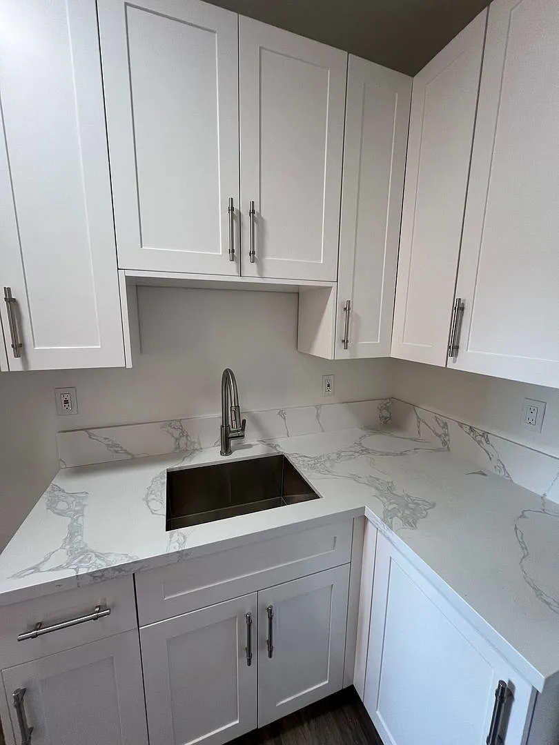 127 Edgemont — Photo 3