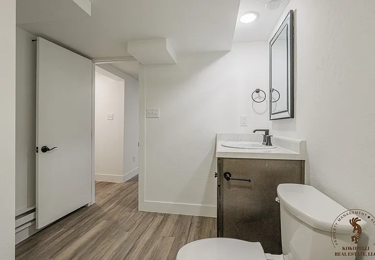 910 Rood Ave #5 — Photo 9