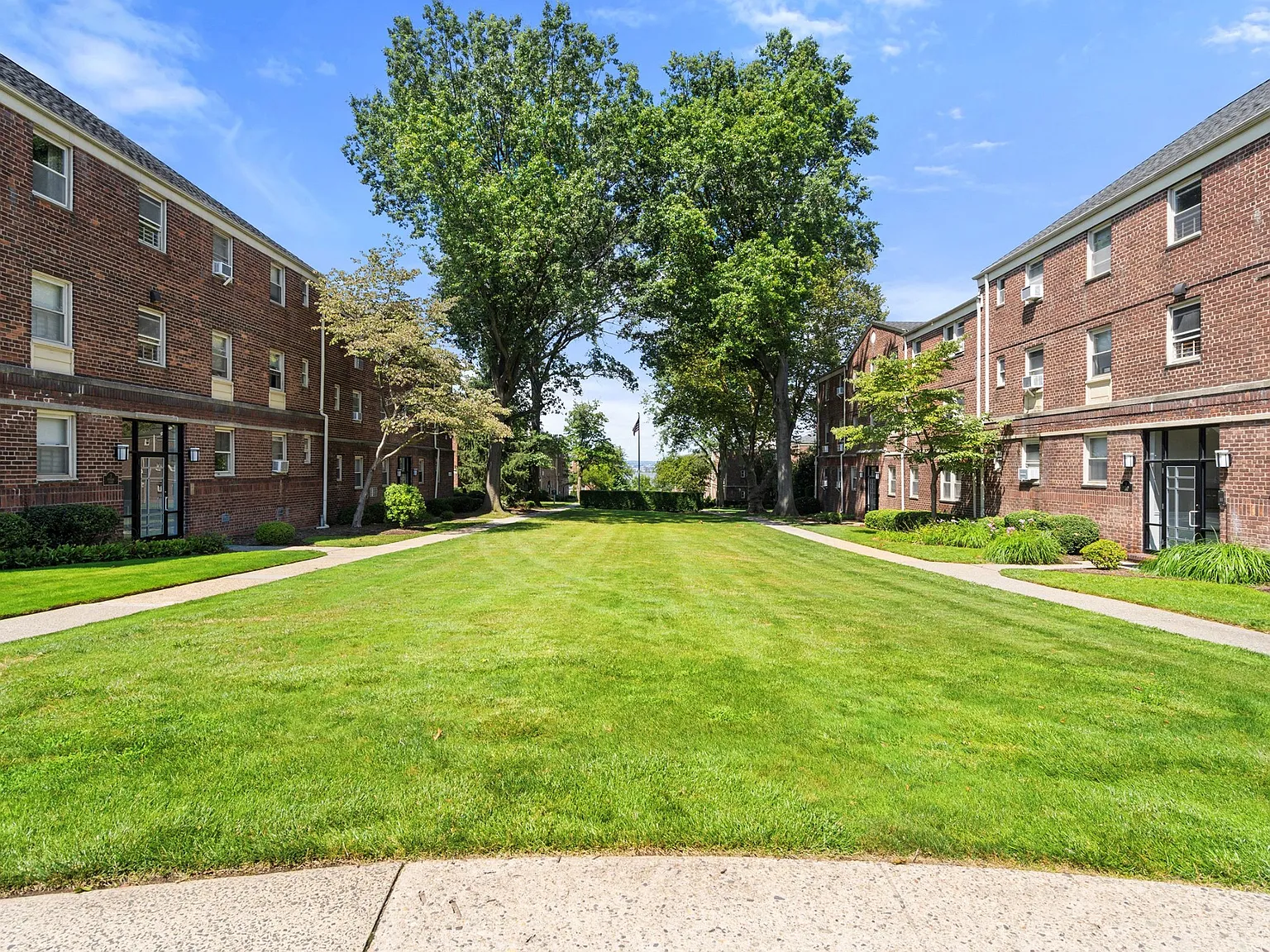 Boulevard Gardens Apartments — Photo 4