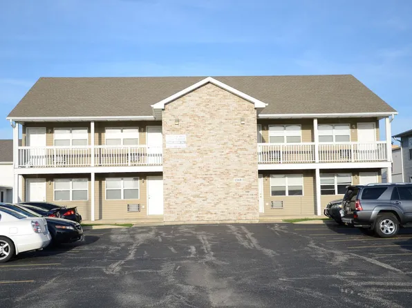 1268 Rushmoore Drive, 1268 Rushmoore Dr #9, Dekalb, IL 60115