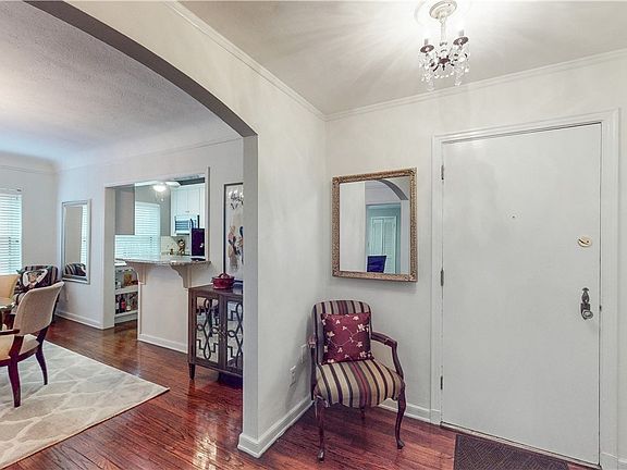 3rd image of 16300 Van Aken Blvd APT 106D