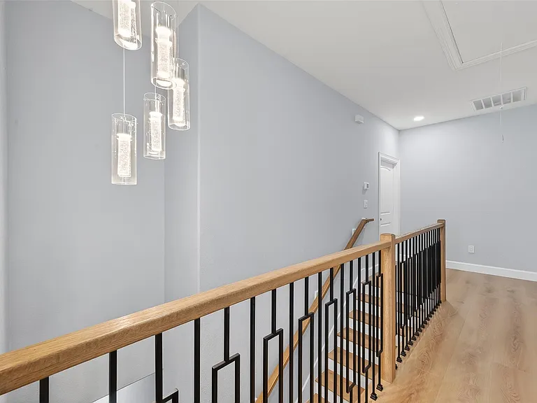3344 Sanders St — Photo 35