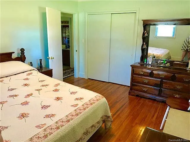 9711 Hickory Ridge Rd — Photo 12